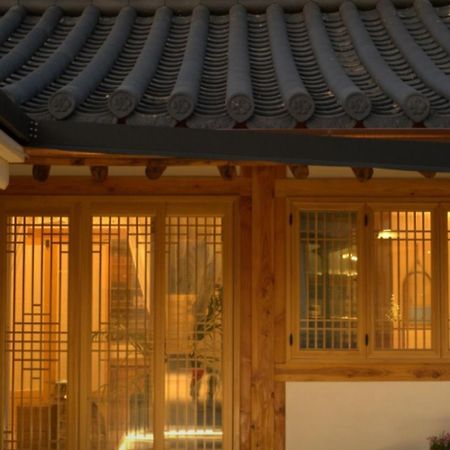 Dongparang Hanok Stay Кьонджу Екстер'єр фото